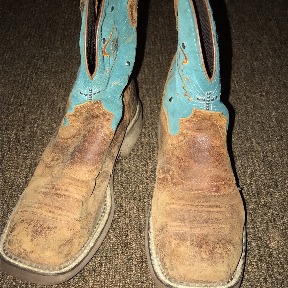 Justin Cowgirl boots